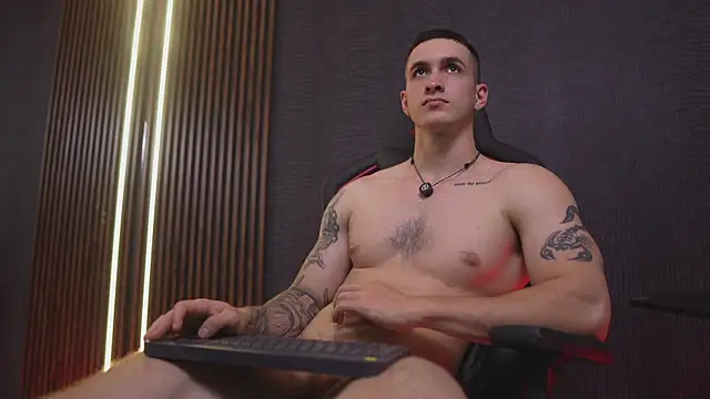 JacksonOlsenn Live Web Cam Show
