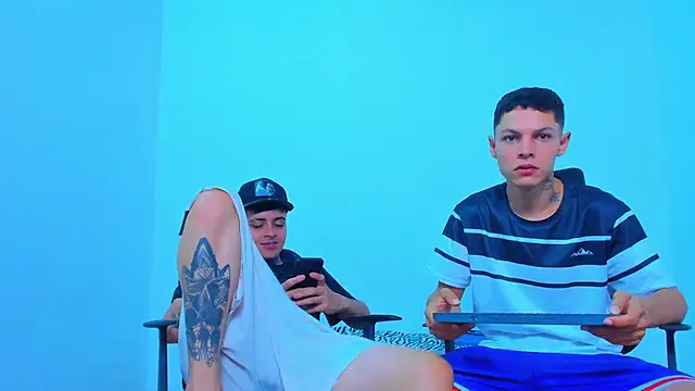 Thomas-Wil Live Web Cam Show