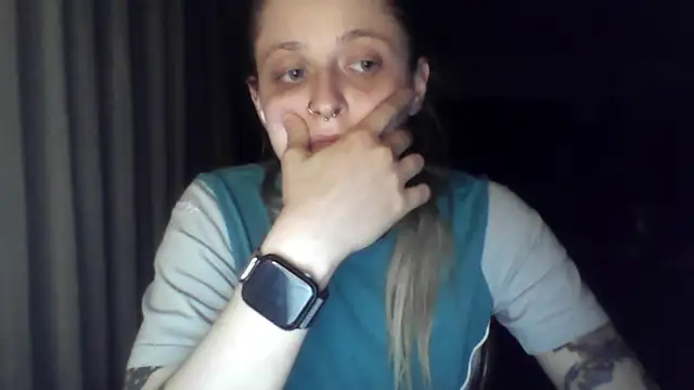 LeaWetGirl webcam