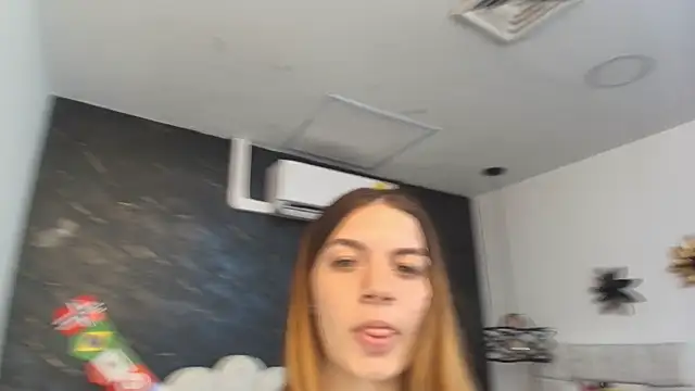 kissme_luna webcam