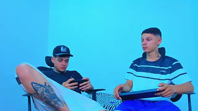 Thomas-Wil Live Web Cam Show