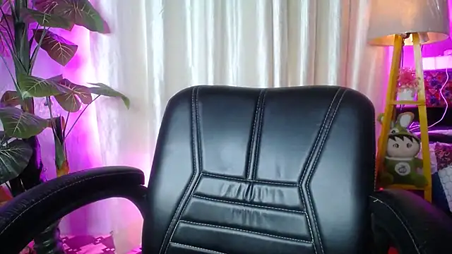 kiara_1122 webcam