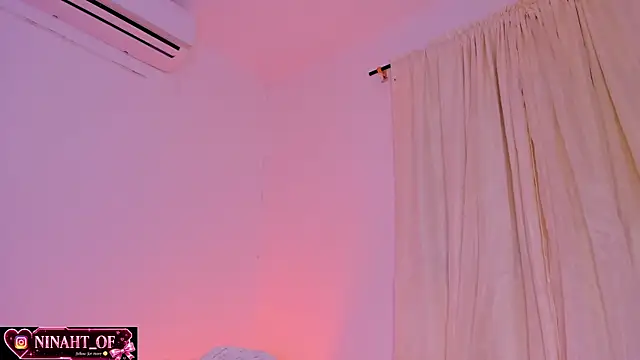 ninaht live cam on StripChat