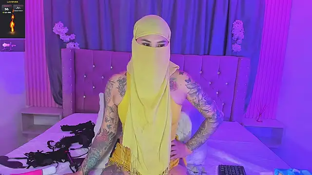 Nayla-Mouna webcam