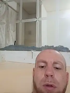 Clarkodile95 webcam