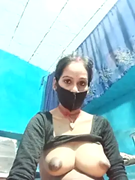 Nandani-758 webcam