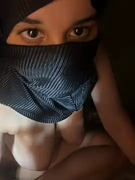 SaraChouchou Live Web Cam Show