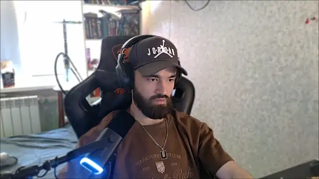 _Serious_Man webcam