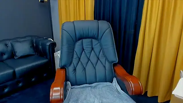 HaleySweet18 webcam