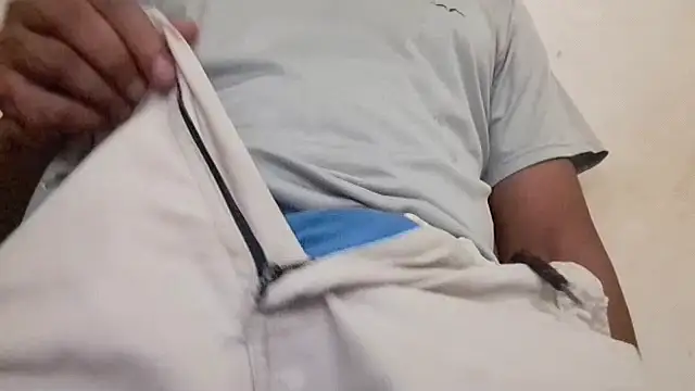 royblackbigpvt webcam