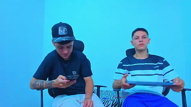Thomas-Wil Live Web Cam Show