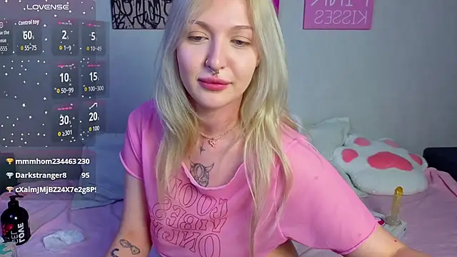 BlondieSummer webcam