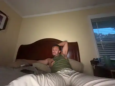 Charmingswoleking webcam