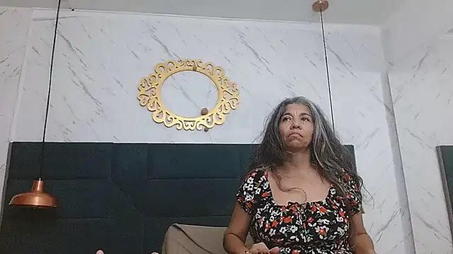chanel_grant webcam