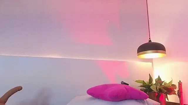 AllisonRoberts_ webcam