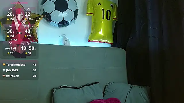 JuliethaFox webcam