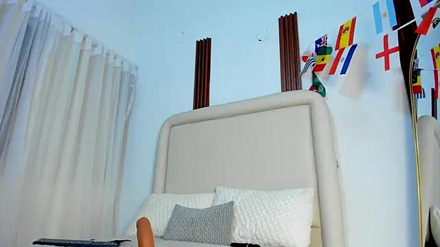 KatieBoison webcam