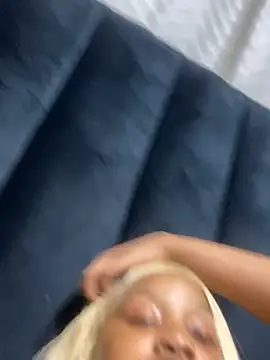 THICKBARBIE32 webcam
