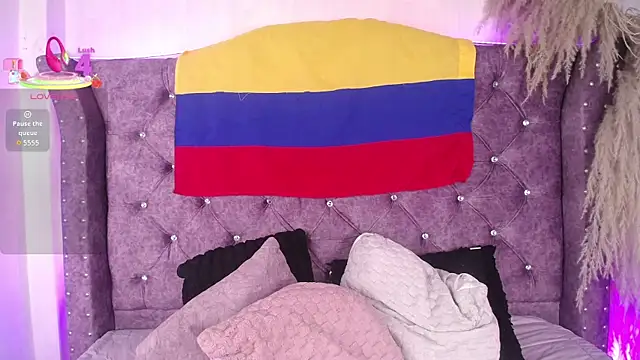 Violet_Collins1 webcam
