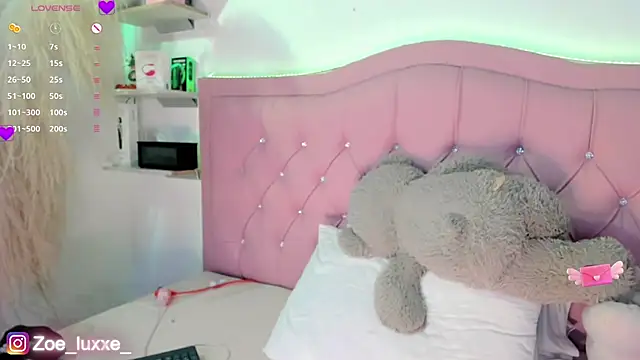 Zoe_Luxxe_ webcam