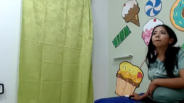 erikaskinny18 webcam