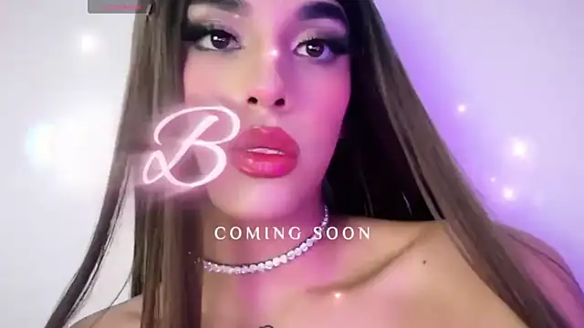 Ari_Miaxx webcam