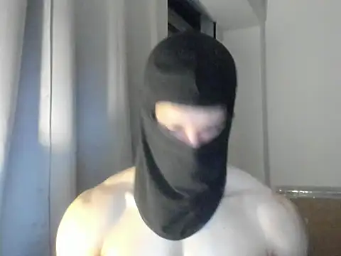 mysterious_muscles live cam on StripChat