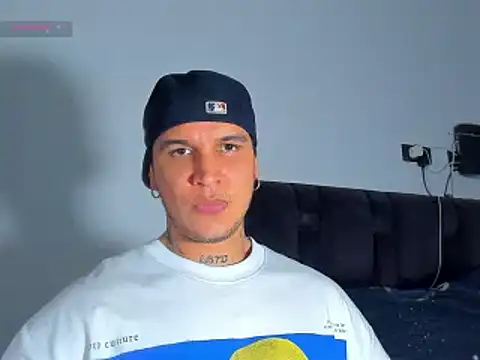 jacob_lautnerr webcam