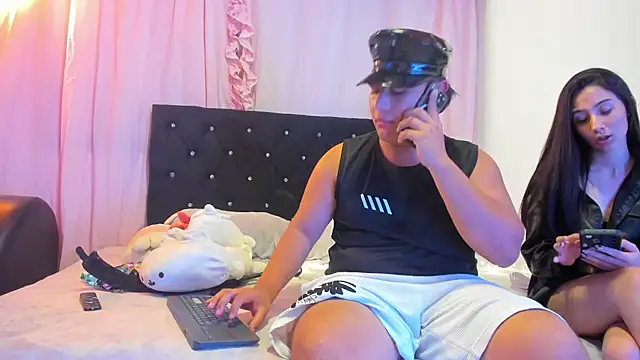 Liam_grey01_ webcam