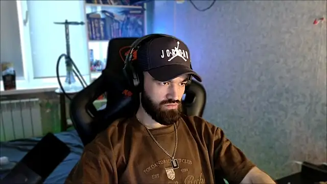 _Serious_Man webcam