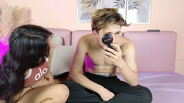 JazAndMaxxx webcam