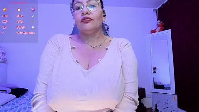 esmeralda_milf webcam