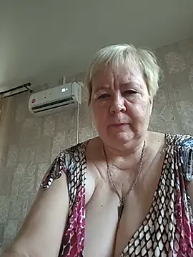 EffectFiona live cam on StripChat