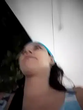 BOMBOM_tu_chica_SP webcam