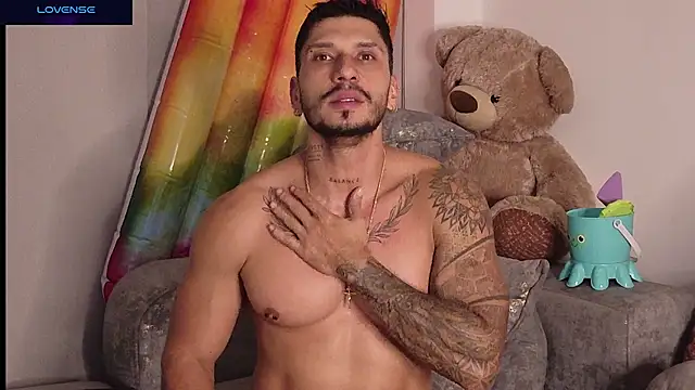 Seth_Vegaa Live Web Cam Show