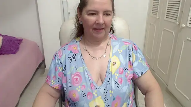 leonela_69 webcam