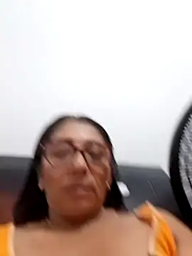 Luna_Sae webcam