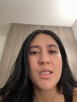 Nina_lovi webcam