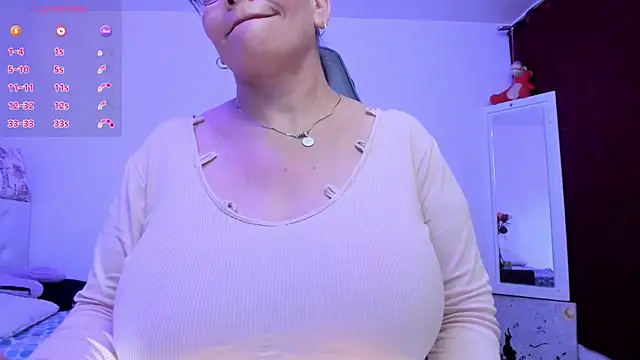 esmeralda_milf webcam