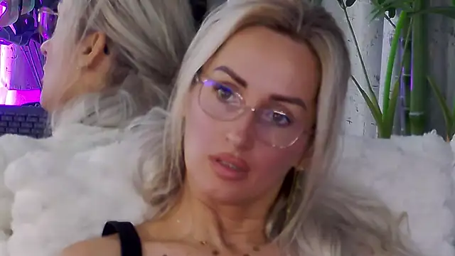 IsabelleEthan webcam