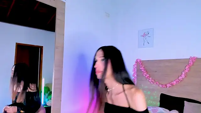 LaraRous Live Web Cam Show