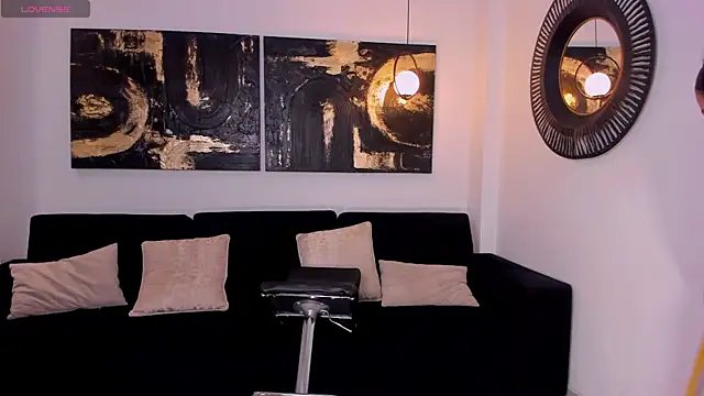 MollyJones_ webcam