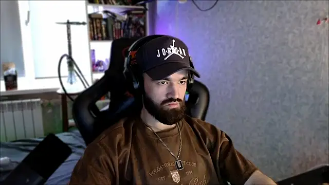 _Serious_Man webcam