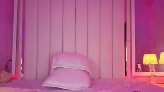 Alyana_Skinny webcam