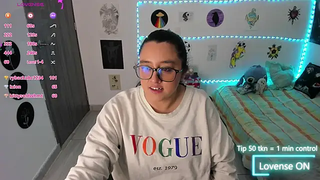 Cherry_blush_ live cam on StripChat