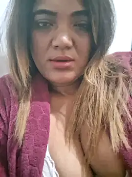 Indianpleasure300 webcam