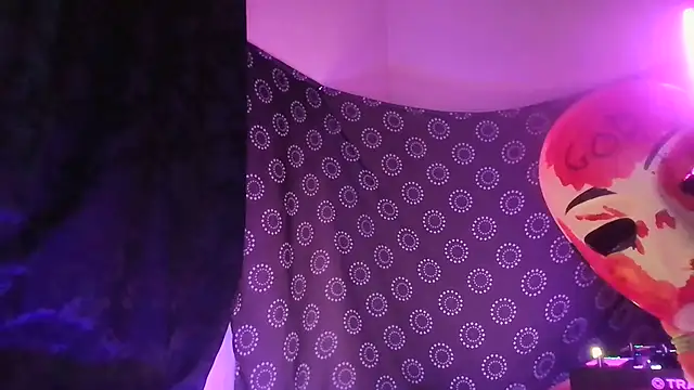 Guyst049 webcam