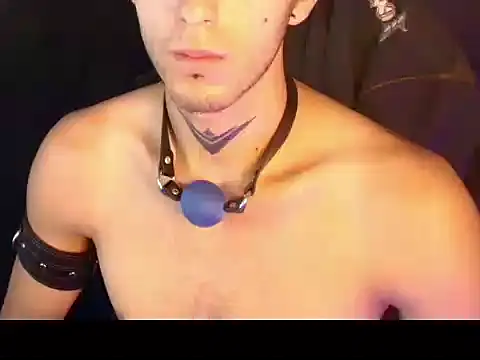 dark_men1 webcam
