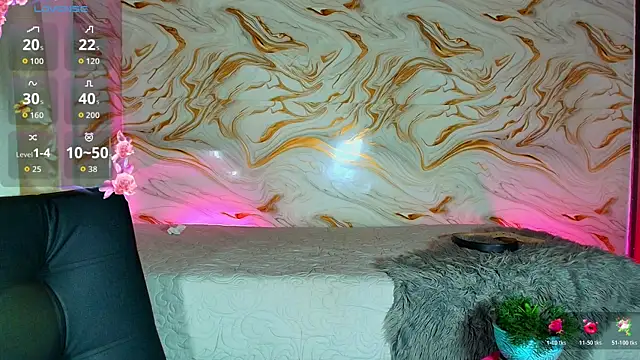 EbonyHansNight webcam