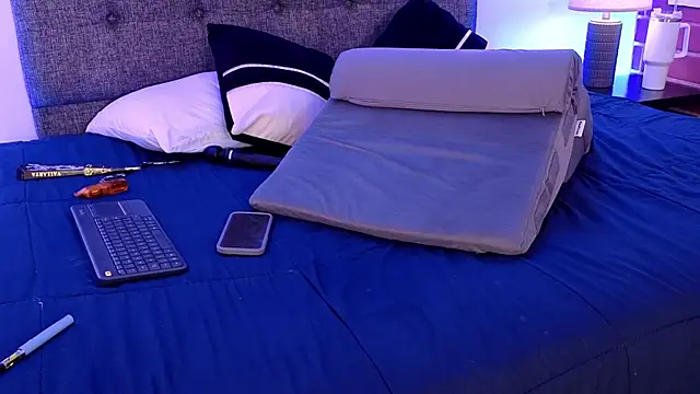 mandi4pole_ Live Web Cam Show